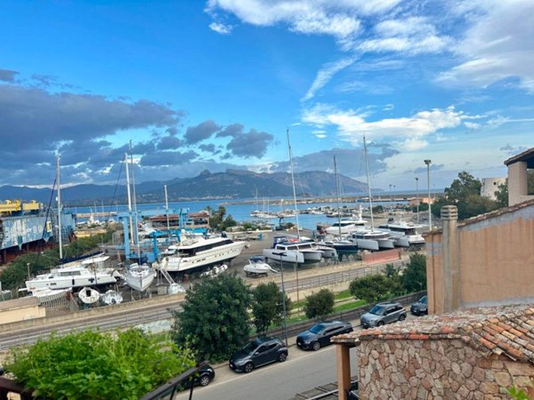 appartamento in vendita a Tortolì in zona Arbatax