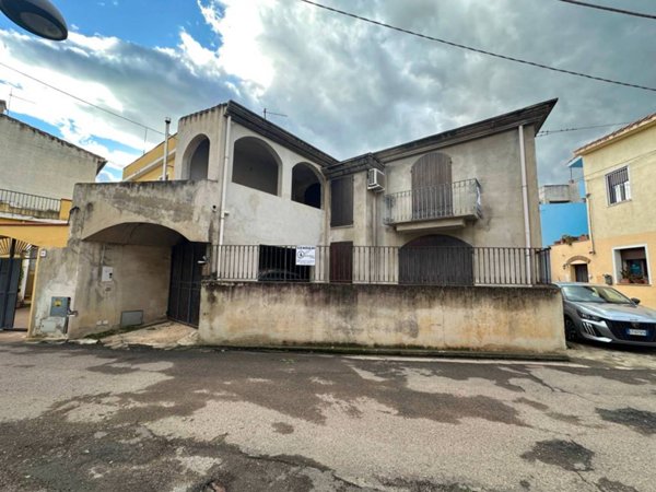 casa indipendente in vendita a Tortolì in zona Centro Storico