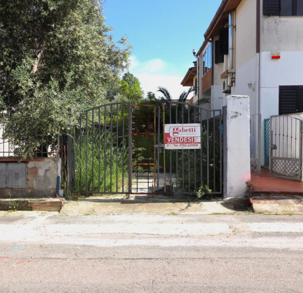 ufficio in vendita a Tortolì in zona Centro Storico