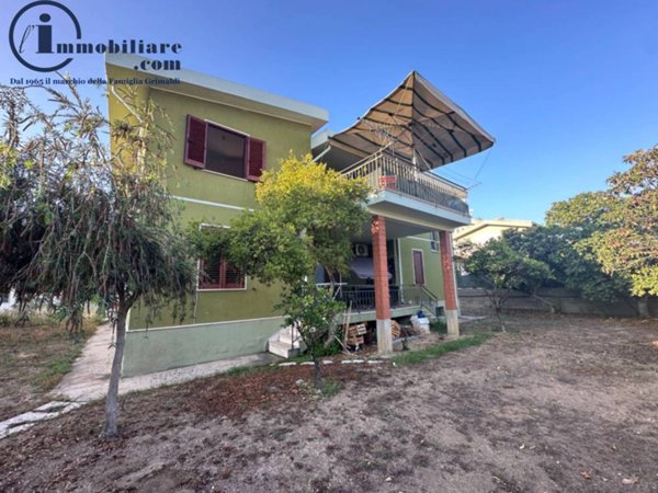 casa indipendente in vendita a Tortolì in zona Zinnias