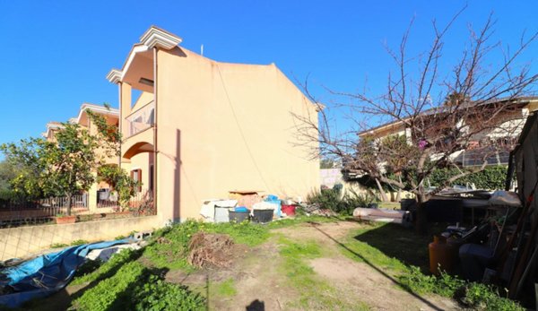 casa indipendente in vendita a Tortolì in zona Centro Storico
