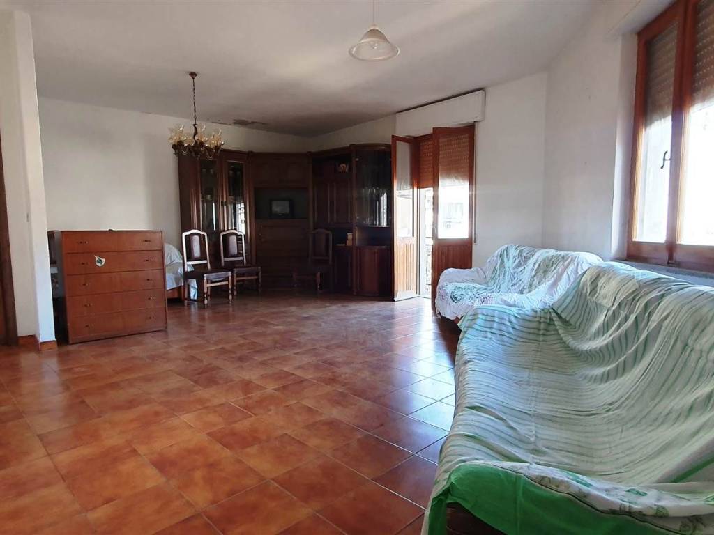 appartamento in vendita a Tortolì in zona Centro Storico