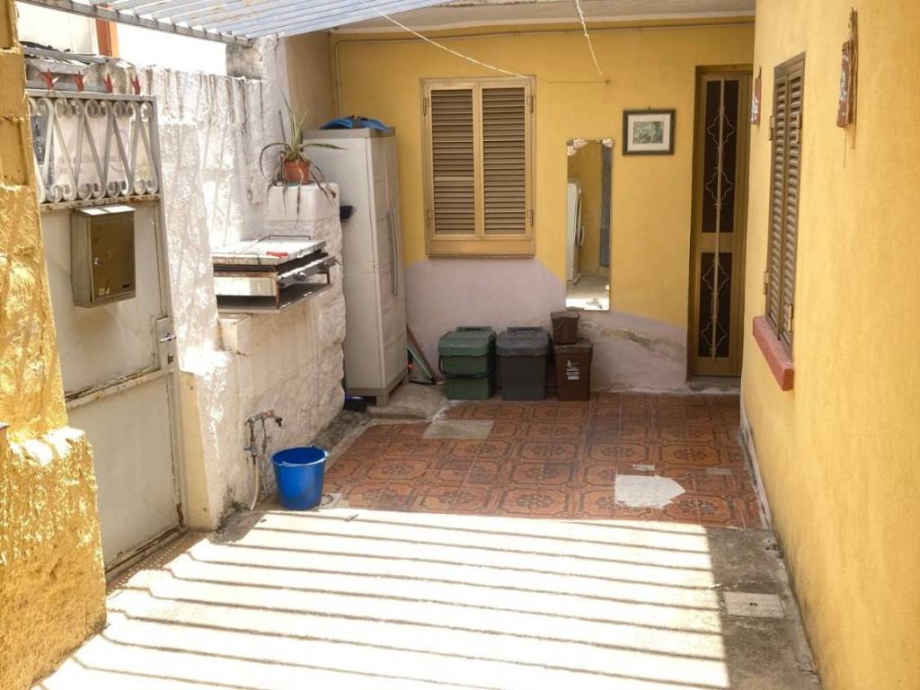 casa indipendente in vendita a Tortolì in zona Centro Storico