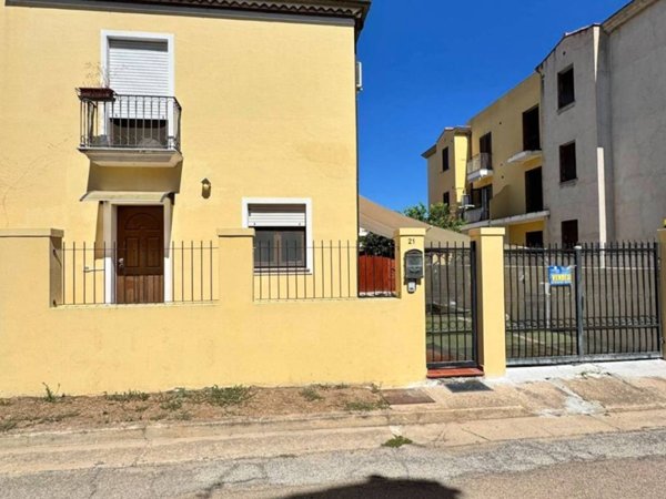 casa indipendente in vendita a Tortolì