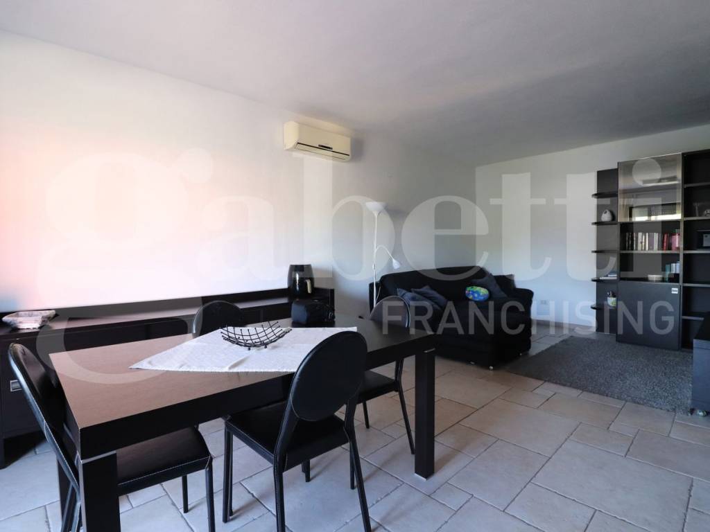 appartamento in vendita a Tortolì in zona Centro Storico