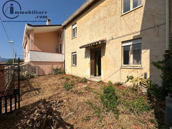 casa indipendente in vendita a Tortolì