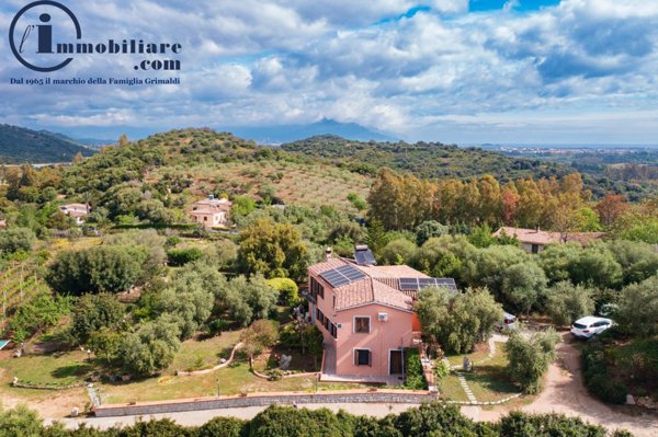 casa indipendente in vendita a Tortolì