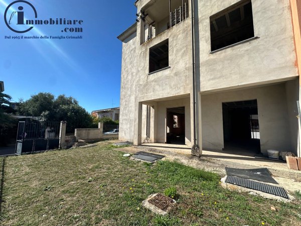 appartamento in vendita a Tortolì in zona Centro Storico