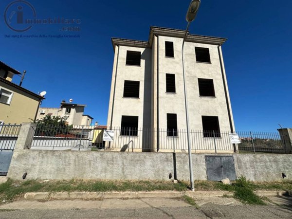 appartamento in vendita a Tortolì in zona Centro Storico