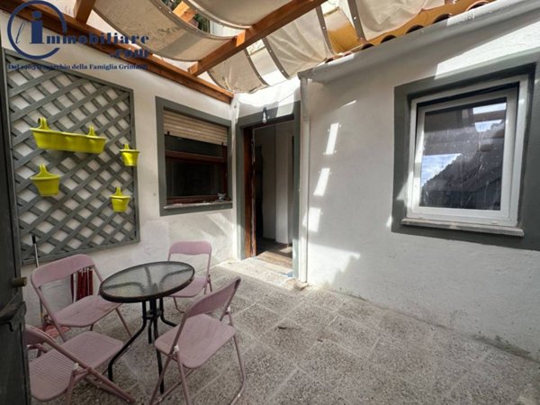 appartamento in vendita a Tortolì in zona Centro Storico