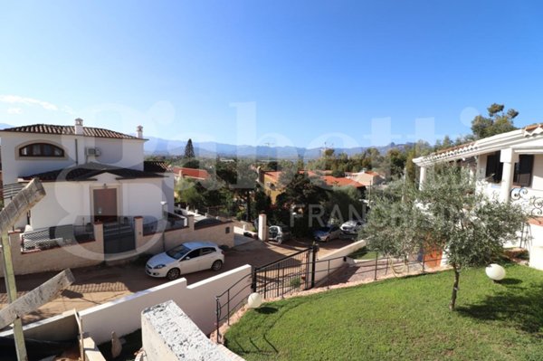 appartamento in vendita a Tortolì in zona Porto Frailis