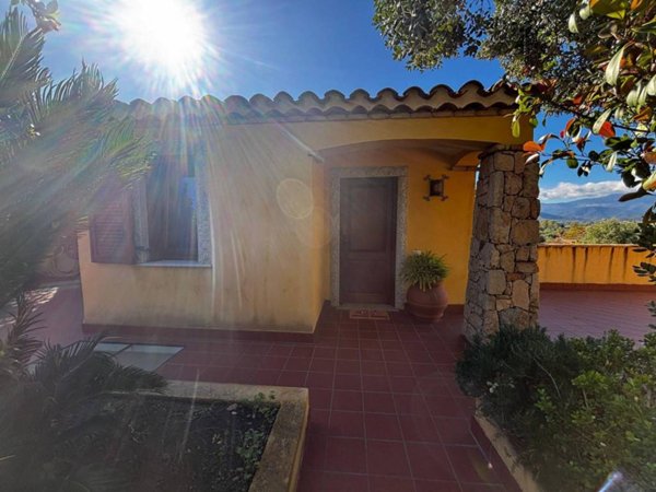 casa indipendente in vendita a Tortolì in zona Arbatax