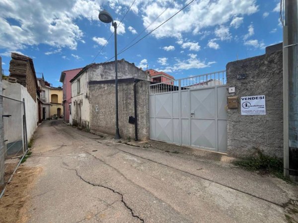 casa indipendente in vendita a Tortolì in zona Centro Storico