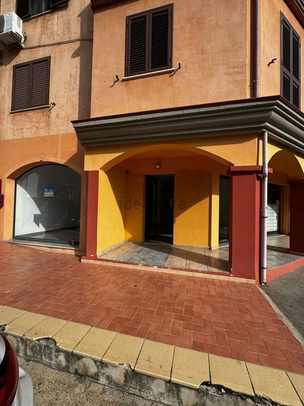 locale commerciale in vendita a Tortolì
