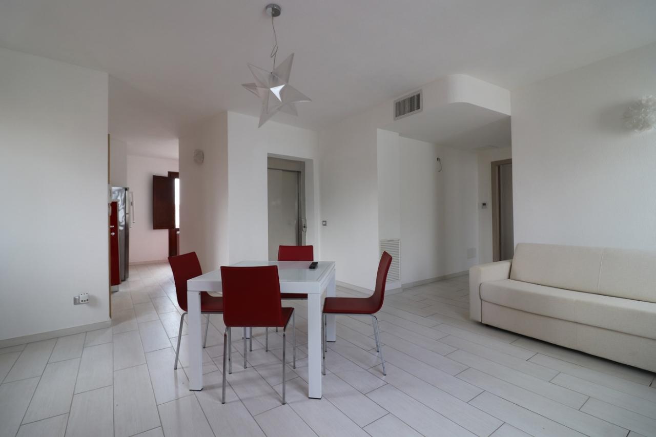 appartamento in vendita a Tortolì in zona Centro Storico