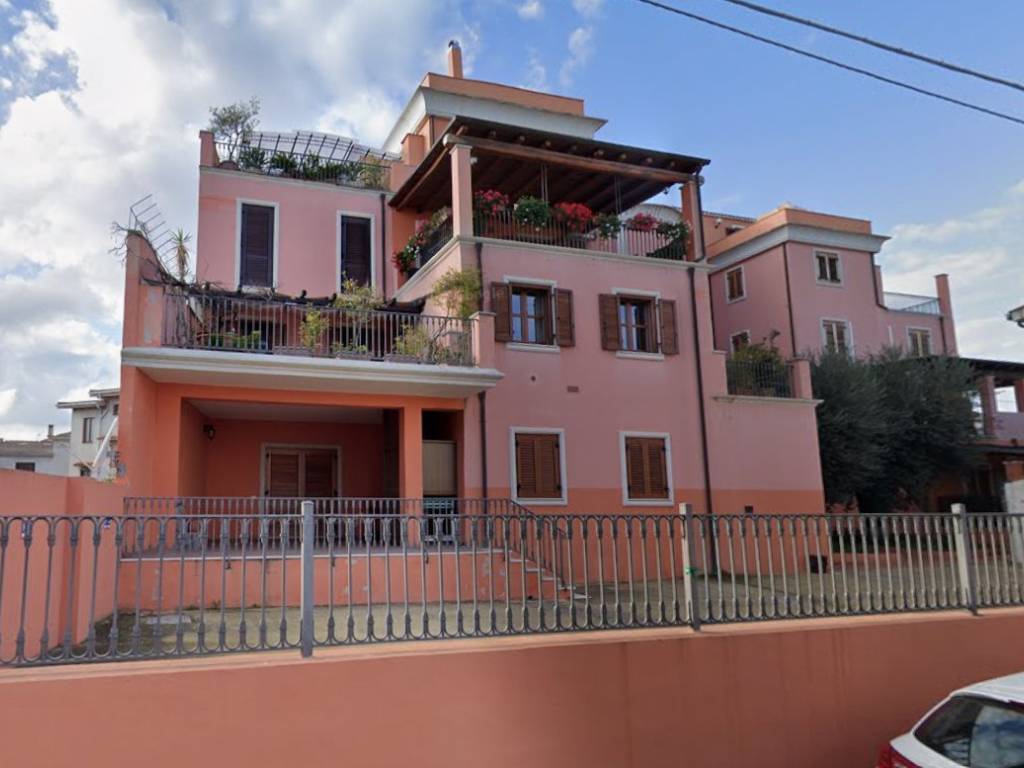 appartamento in vendita a Tortolì in zona Centro Storico