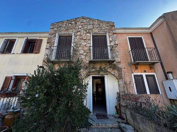 casa indipendente in vendita a Tortolì