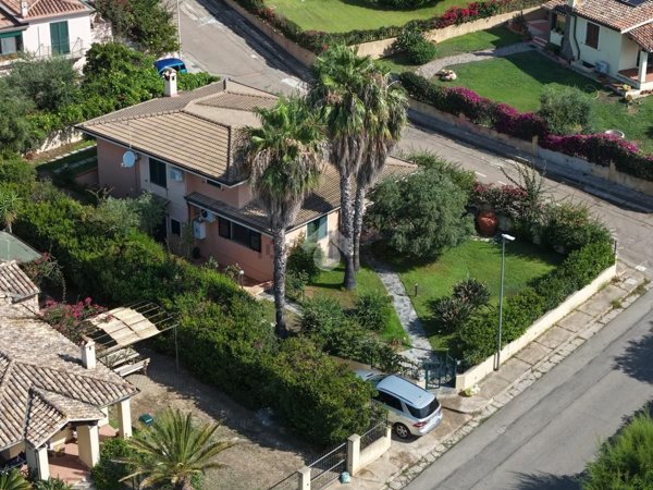 casa indipendente in vendita a Tortolì in zona Porto Frailis