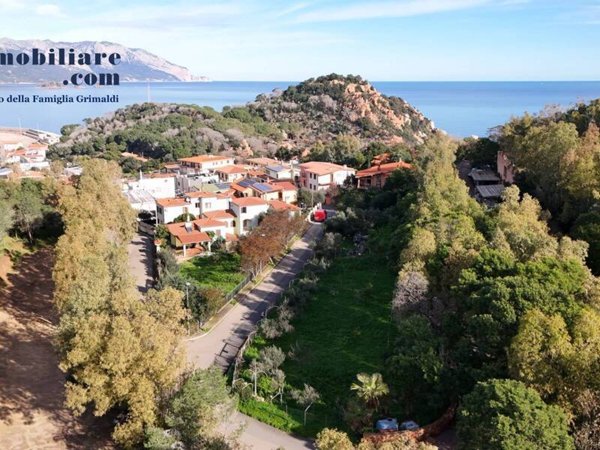 casa indipendente in vendita a Tortolì in zona Arbatax