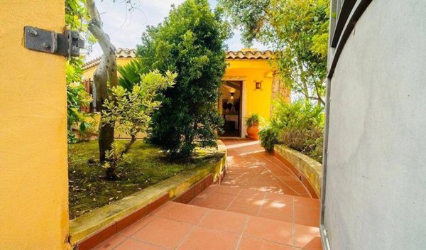 casa indipendente in vendita a Tortolì in zona Arbatax