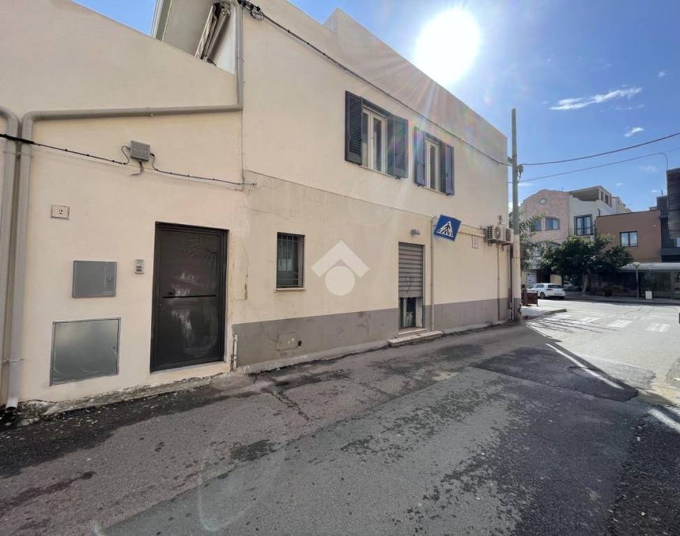 appartamento in vendita a Tortolì in zona Centro Storico