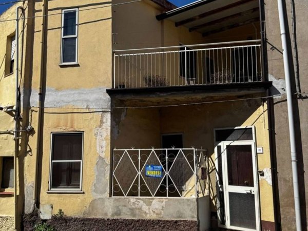 appartamento in vendita a Tortolì in zona Centro Storico