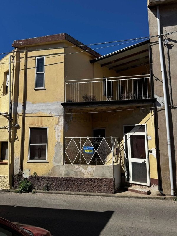 appartamento in vendita a Tortolì in zona Centro Storico