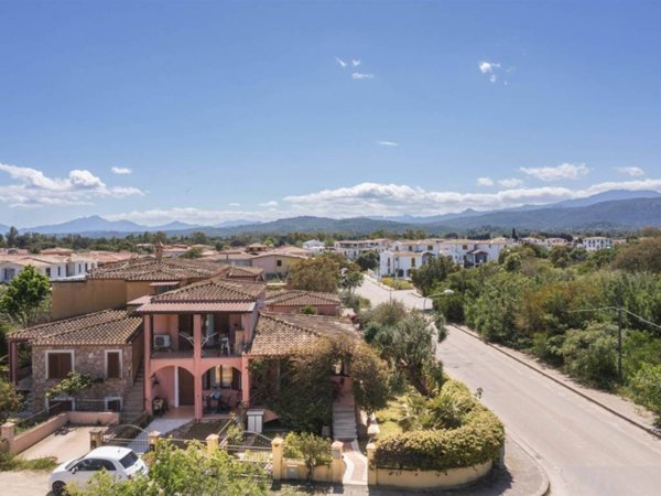 casa indipendente in vendita a Tortolì in zona Arbatax