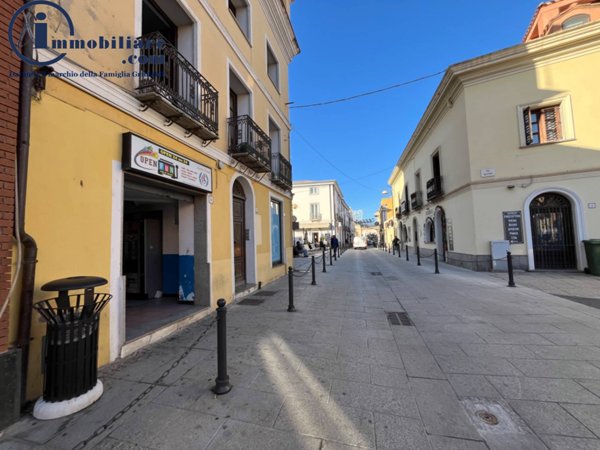 locale commerciale in vendita a Tortolì in zona Centro Storico