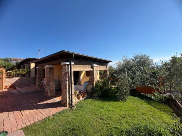 casa indipendente in vendita a Tortolì in zona Arbatax