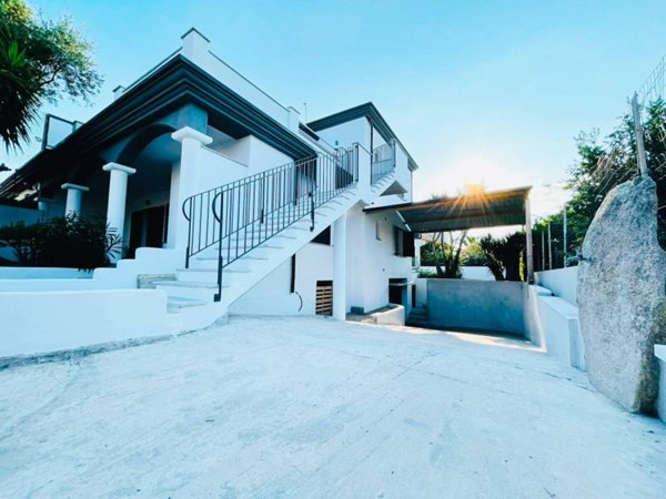 casa indipendente in vendita a Tortolì in zona Arbatax
