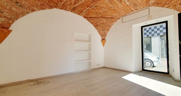 negozio in vendita a Tortolì in zona Centro Storico