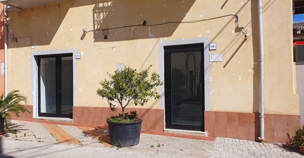negozio in vendita a Tortolì in zona Centro Storico