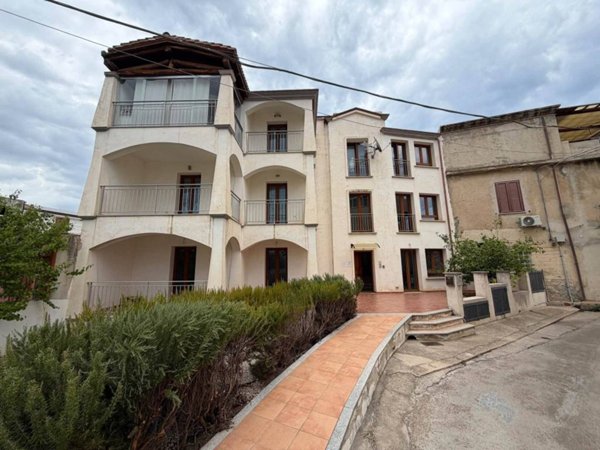appartamento in vendita a Tortolì in zona Centro Storico