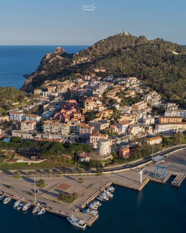 ufficio in vendita a Tortolì in zona Porto Frailis