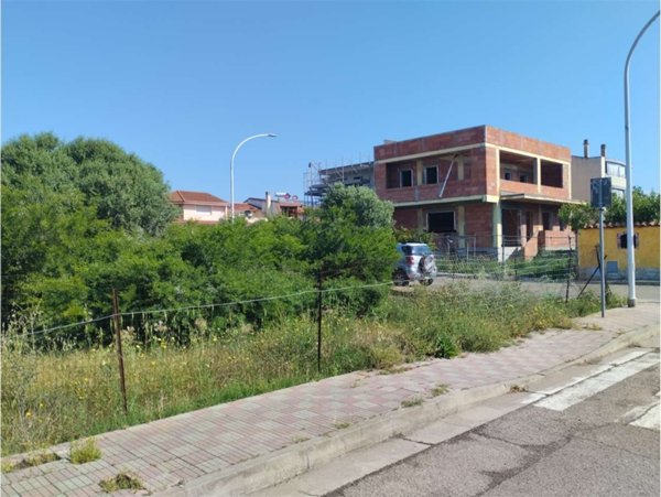 terreno edificabile in vendita ad Assemini