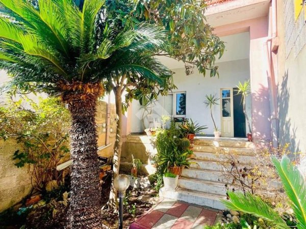 casa indipendente in vendita ad Assemini