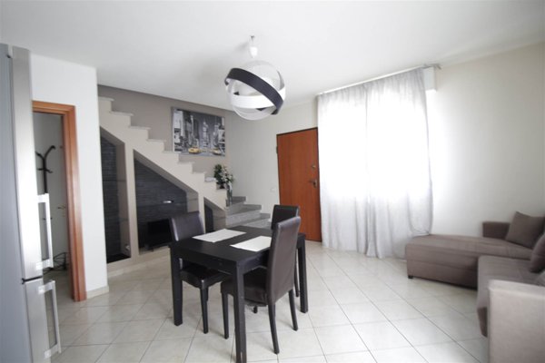 casa indipendente in vendita ad Assemini in zona Truncu Is Follas