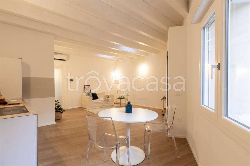 casa indipendente in vendita ad Assemini