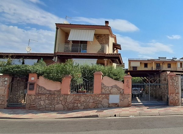 casa indipendente in vendita ad Assemini