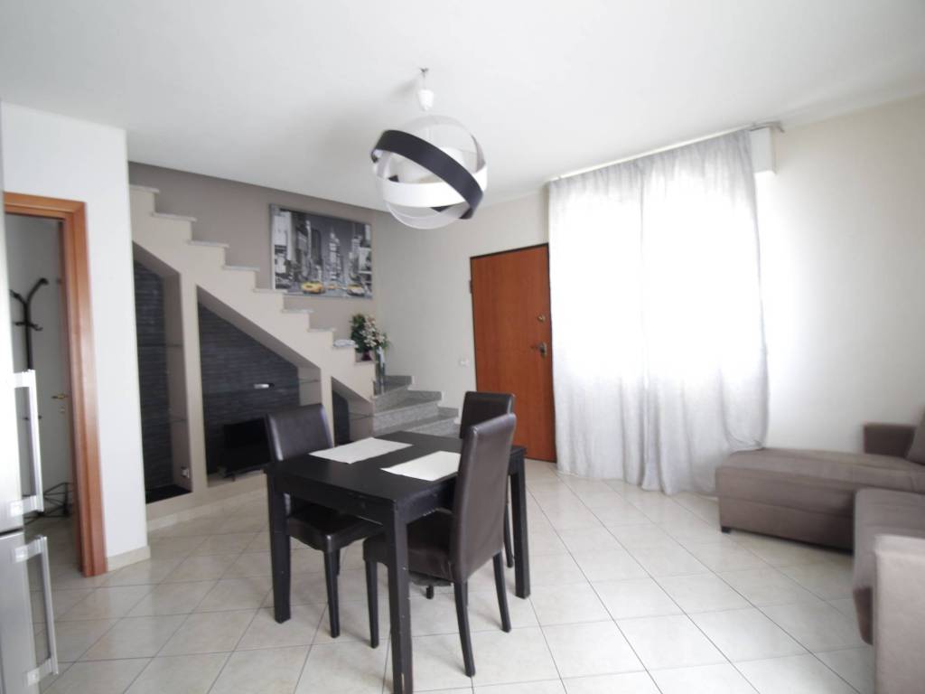 casa indipendente in vendita ad Assemini in zona Truncu Is Follas