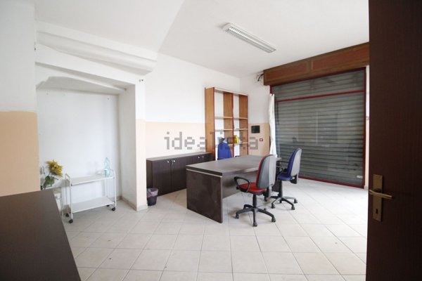 locale commerciale in vendita ad Assemini