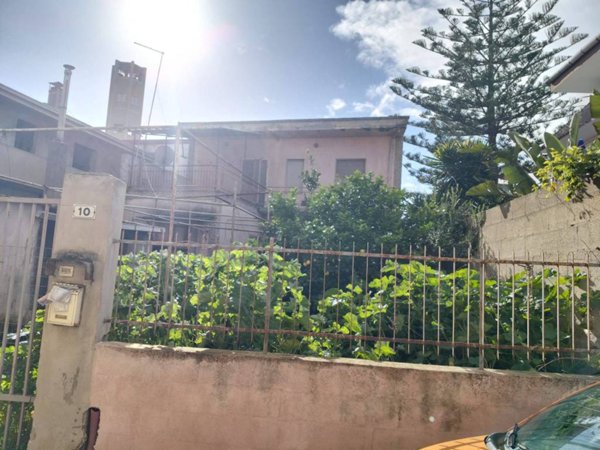 casa indipendente in vendita ad Assemini