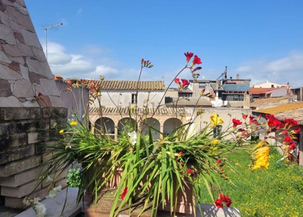 casa indipendente in vendita ad Assemini