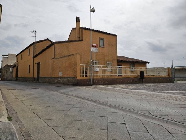 casa indipendente in vendita ad Assemini