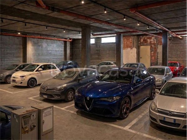 locale commerciale in vendita ad Assemini