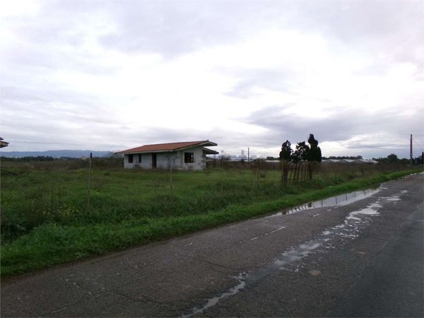 quadrivano in vendita ad Assemini