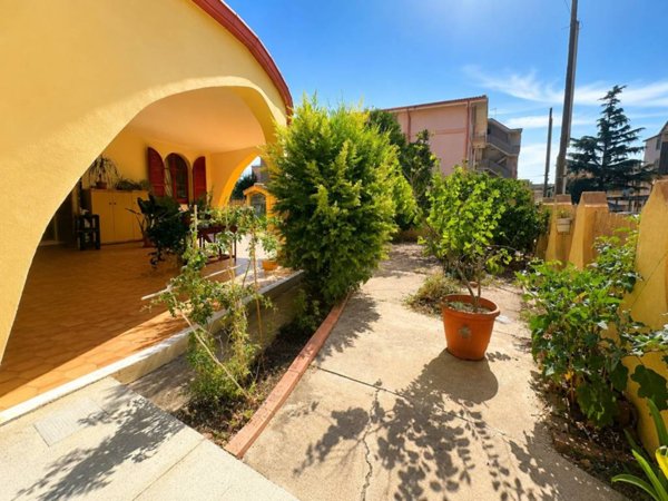 appartamento in vendita ad Assemini in zona Sant'Andrea