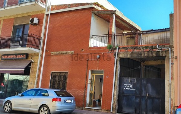 casa indipendente in vendita ad Assemini in zona Sant'Andrea