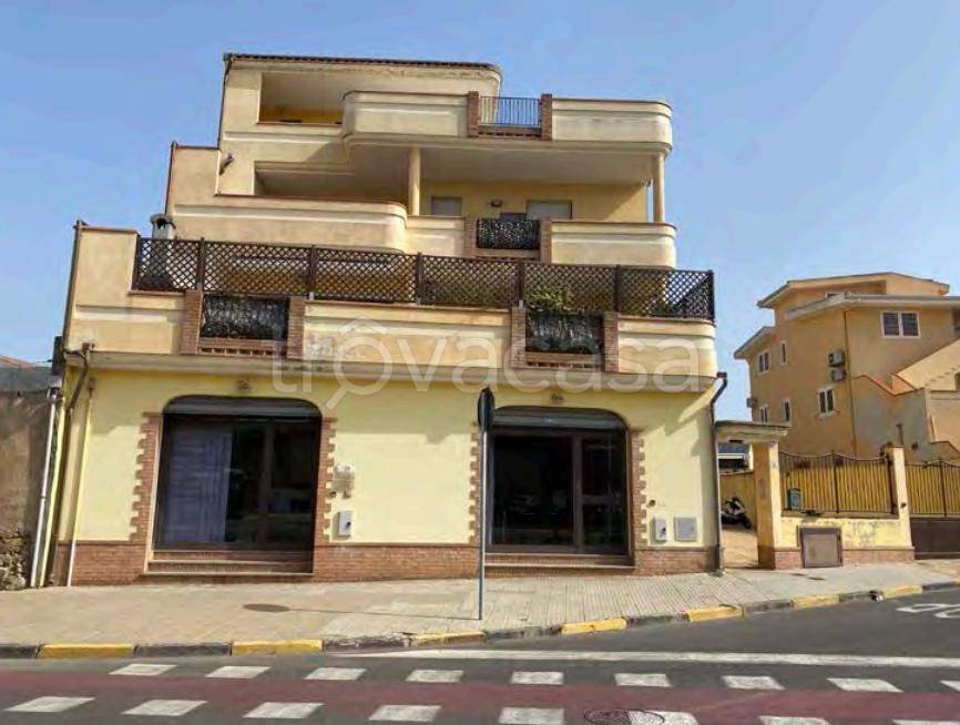 locale commerciale in vendita ad Assemini in zona Sant'Andrea